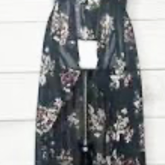 VGT Charlotte Russ Floral Intimates/Sleepwear and Cover-Up M Black - Picture 8 of 8